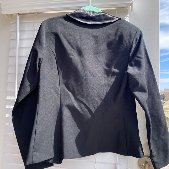 R’ co Vintage Black Blazer with Tie - Picture 4 of 5